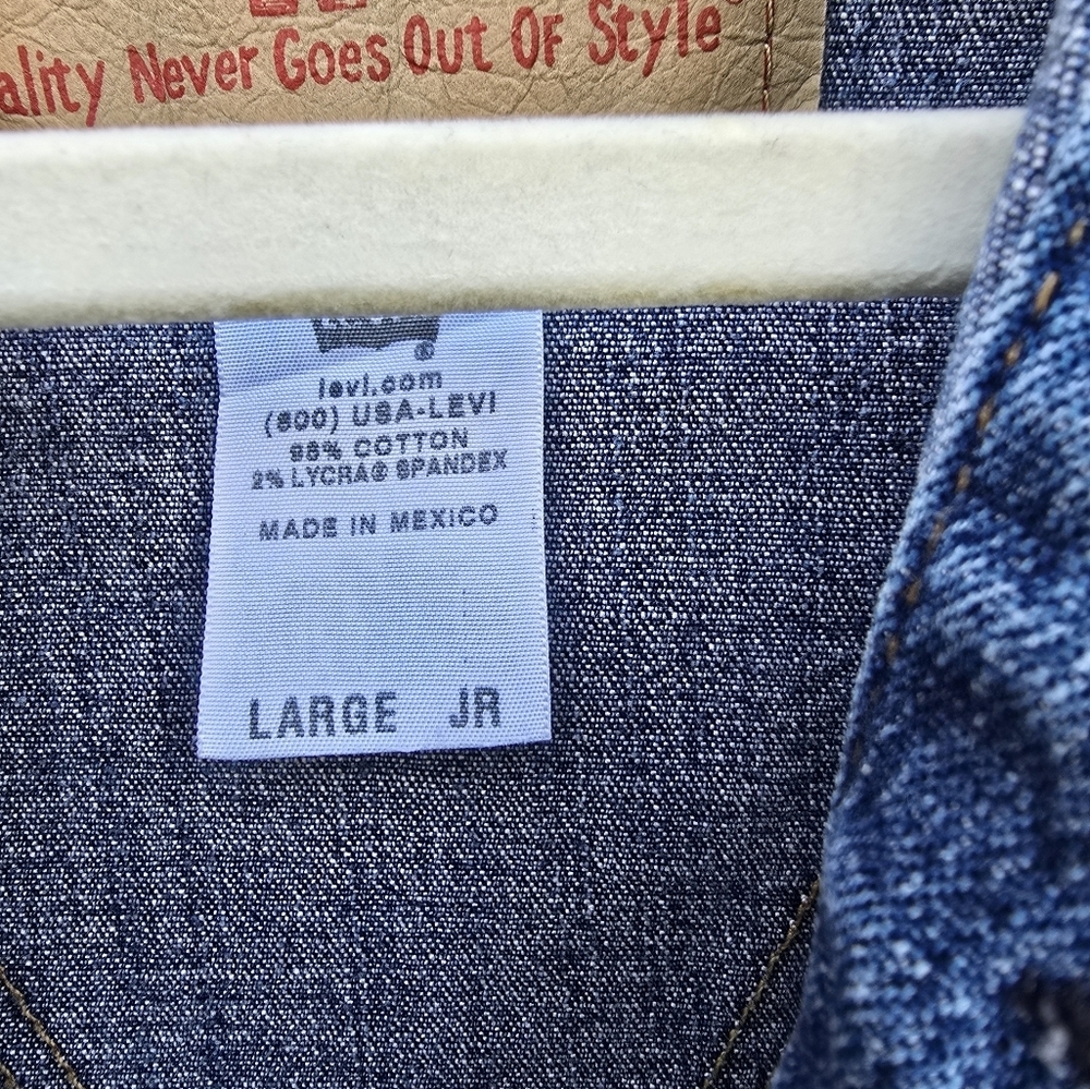 Levi's Jean Jacket - Picture 2 of 3